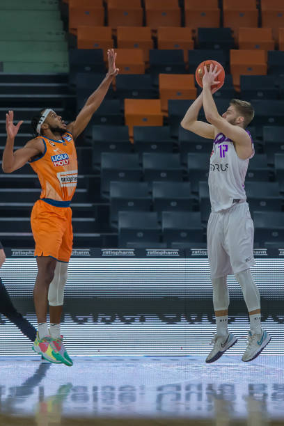 对年轻一代 对年轻一代